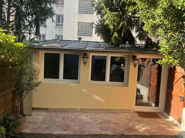 Renove Avec Petite Terrasse Privative *